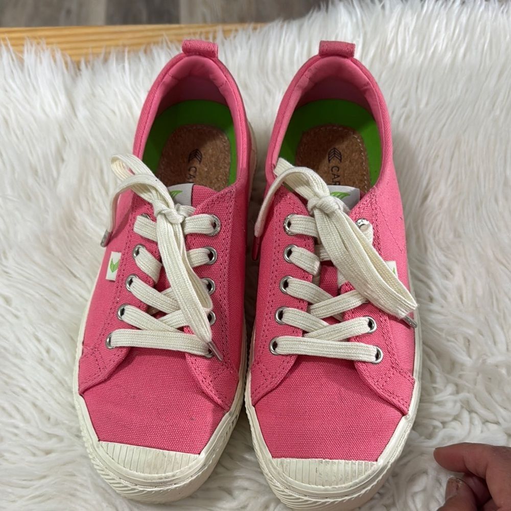 Cariuma Pink Canvas Sneakers Size 8